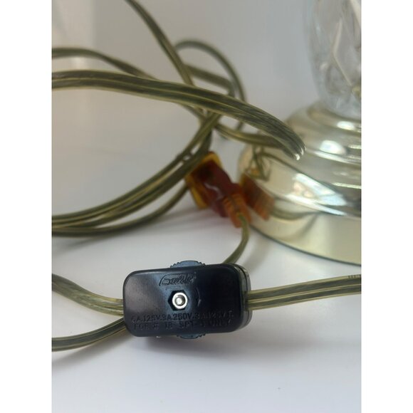 Vintage 1980s Heyco 8.25" Diamond Cut Glass Lamp Clear & Gold Retro Table Decor - Picture 7 of 8